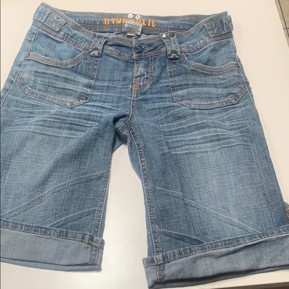 Hydraulic shorts